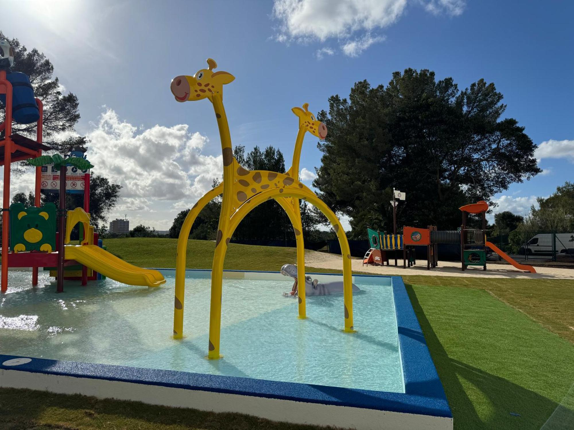 Pestana Blue Alvor Beach Exterior photo Splash pad at the park