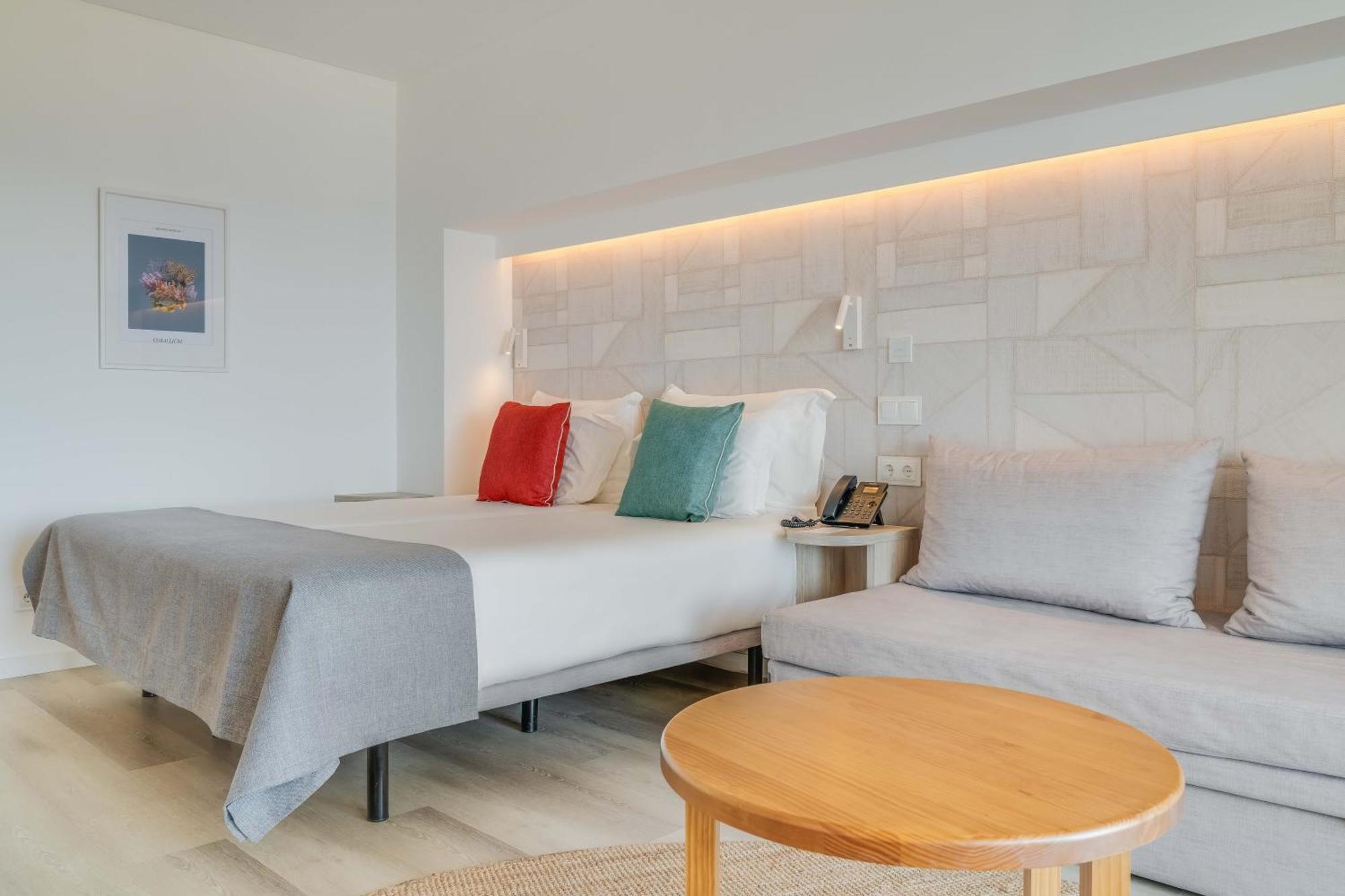 Pestana Blue Alvor Beach Exterior photo A room at the hotel