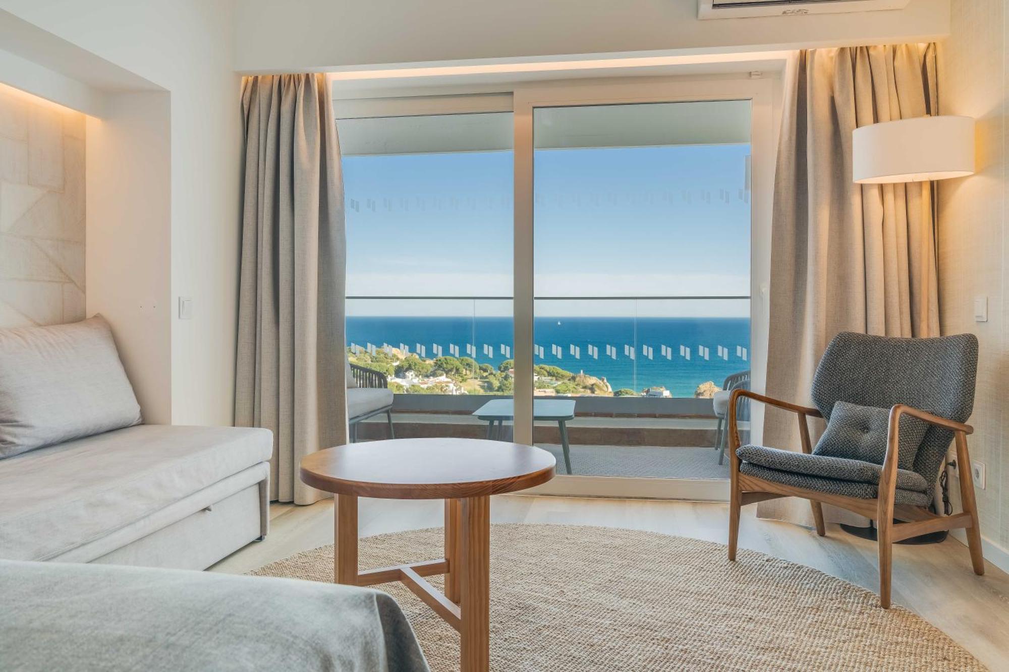 Pestana Blue Alvor Beach Exterior photo A room at the hotel