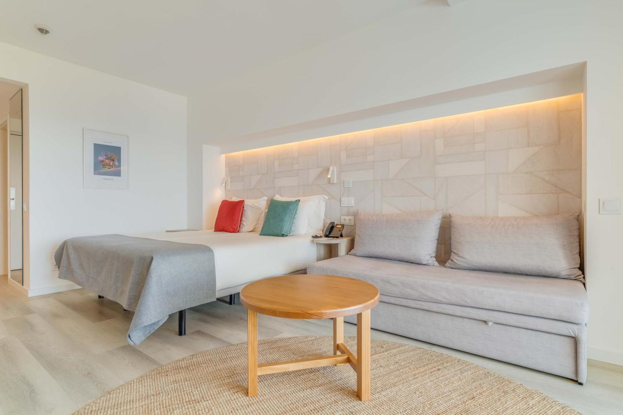 Pestana Blue Alvor Beach Exterior photo A room at the hotel