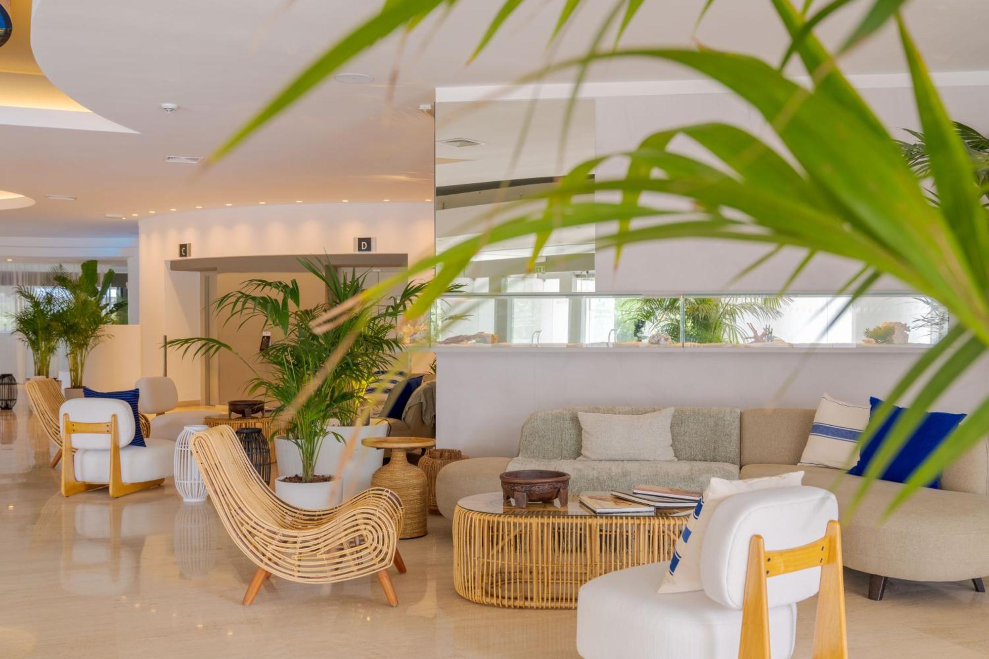 Pestana Blue Alvor Beach Exterior photo Lobby