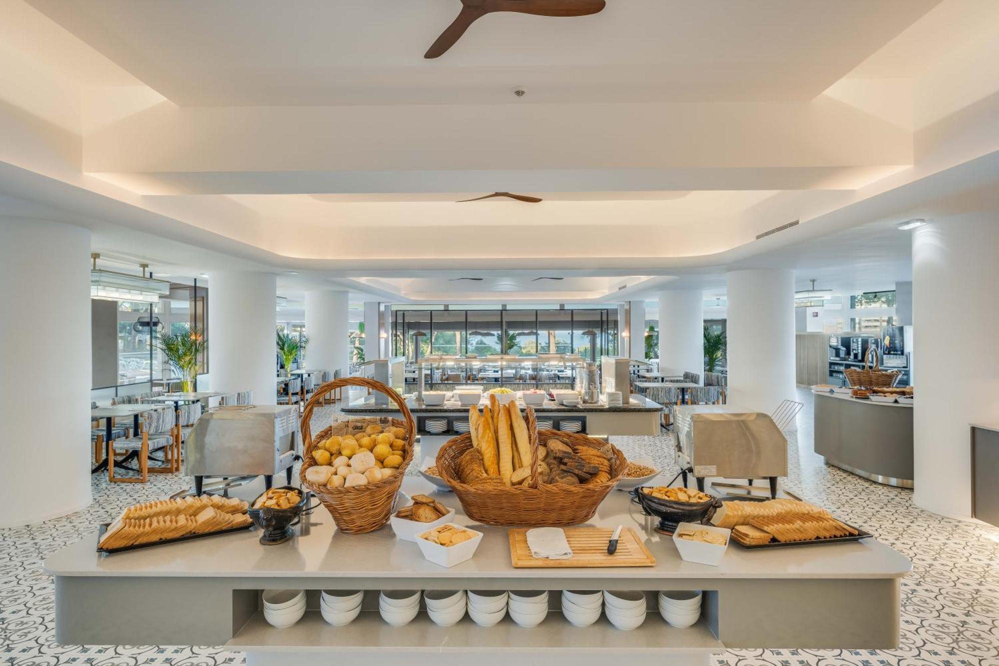 Pestana Blue Alvor Beach Exterior photo The Beach Club